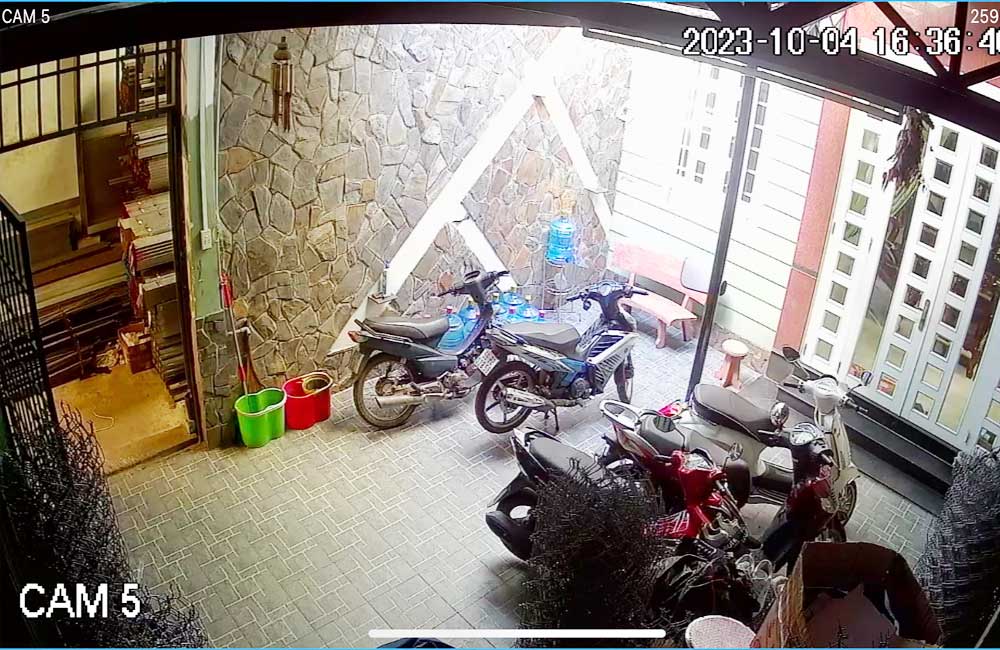 Hình Camera thực tế Chất Lượng Hình 2.0 MP FULL HD 1080P Sắc nét tiết kiệm chi phí của bộ Lắp Bộ Camera Kho Xưởng Giá Rẻ sử dụng mã DH-HAC-HFW1200TLP-A-S5 Hình Camera thực tế Chất Lượng Hình 2.0 MP FULL HD 1080P Sắc nét tiết kiệm chi phí của bộ Lắp Bộ Camera Kho Xưởng Giá Rẻ sử dụng mã DH-HAC-HFW1200TLP-A-S5