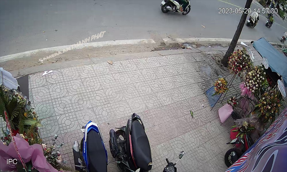 Hình Camera Giám Sát thực tế chip hình ảnh sử dụng 2.0 megapixel Thích hợp cho công trình giá rẻ của bộ Bộ Camera Chuyên Dùng Văn Phòng sử dụng mã DS-2CE72DF0T-F Hình Camera Giám Sát thực tế chip hình ảnh sử dụng 2.0 megapixel Thích hợp cho công trình giá rẻ của bộ Bộ Camera Chuyên Dùng Văn Phòng sử dụng mã DS-2CE72DF0T-F