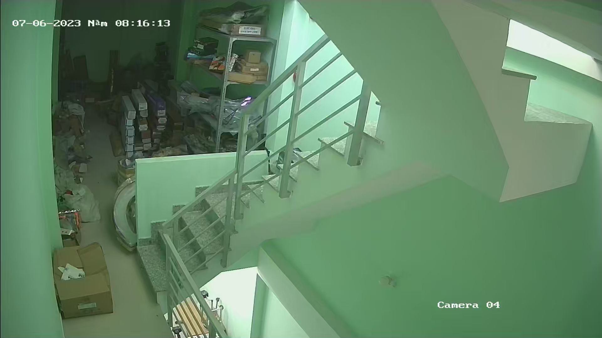 Hình  Loại Camera an ninh  thực tế  Công nghệ hình ảnh sắc nét với 5.0 MP của bộ Gói camera cho shop cửa hàng độ phân giải cao dahua. sử dụng mã DH-HAC-HDW1500TRQP-S2